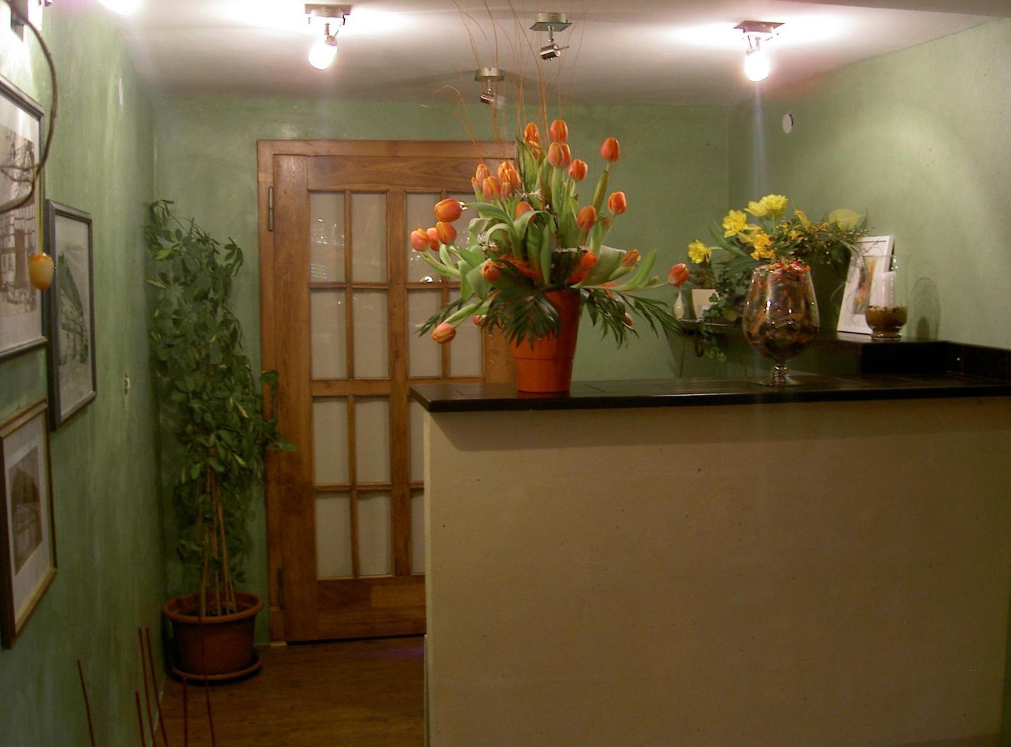 Landgasthof & Hotel "Zum Schwan" Gmbh Trippstadt Extérieur photo